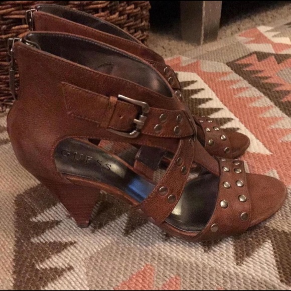 Guess brown leather ankle booties - Picture 7 of 7